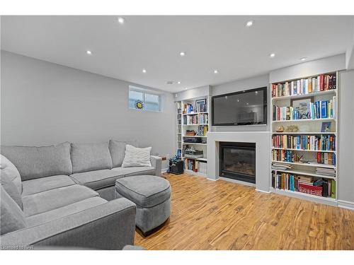 8943 Black Forest Crescent, Niagara Falls, ON - Indoor Photo Showing Living Room With Fireplace