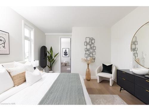 5-205 St Davids Road, Thorold, ON - Indoor Photo Showing Bedroom