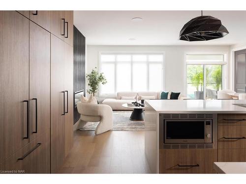 5-205 St Davids Road, Thorold, ON - Indoor Photo Showing Kitchen