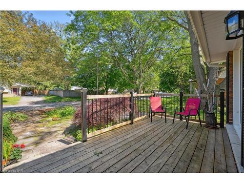 4 Fallingbrook Drive, Pelham, ON - Outdoor With Deck Patio Veranda