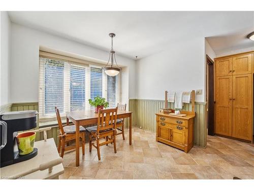 4 Fallingbrook Drive, Pelham, ON - Indoor Photo Showing Dining Room