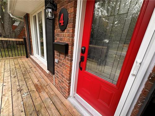 4 Fallingbrook Drive, Pelham, ON - Outdoor With Deck Patio Veranda With Exterior