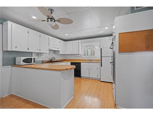 46 Pine Street, Port Colborne, ON - Indoor Photo Showing Kitchen