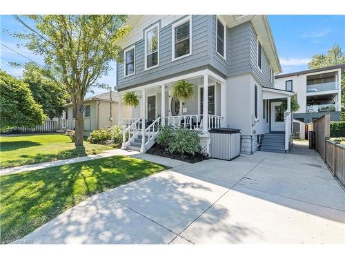 11 Shelley Avenue, St. Catharines, ON - Outdoor With Deck Patio Veranda With Facade