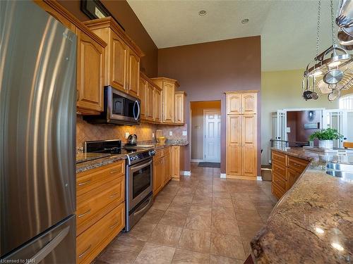 20219 Youngs Road S, Port Colborne, ON - Indoor Photo Showing Kitchen With Stainless Steel Kitchen