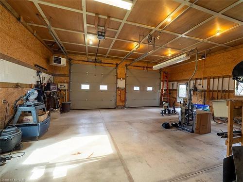 20219 Youngs Road S, Port Colborne, ON - Indoor Photo Showing Garage