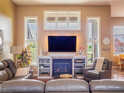 20219 Youngs Road S, Port Colborne, ON - Indoor Photo Showing Living Room With Fireplace