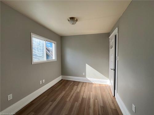 4848 Second Avenue, Niagara Falls, ON - Indoor Photo Showing Other Room