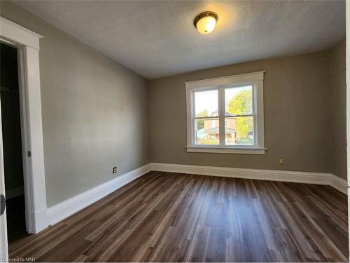 4848 Second Avenue, Niagara Falls, ON - Indoor Photo Showing Other Room