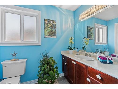 79 Macturnbull Drive, St. Catharines, ON - Indoor Photo Showing Bathroom