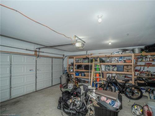 100 Loretta Drive, Niagara-On-The-Lake, ON - Indoor Photo Showing Garage