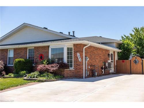 7992 Post Road, Niagara Falls, ON - Outdoor