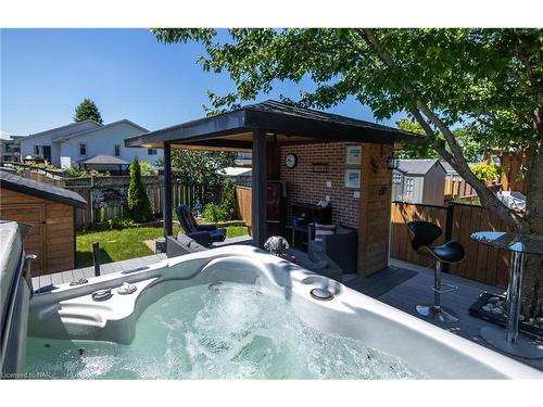 7992 Post Road, Niagara Falls, ON - Outdoor With Exterior