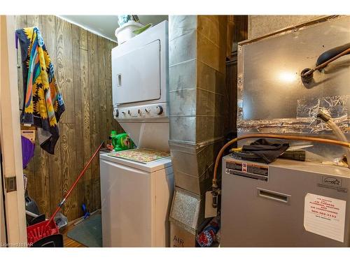 10576 Woodland Dr Drive, Port Colborne, ON - Indoor Photo Showing Laundry Room