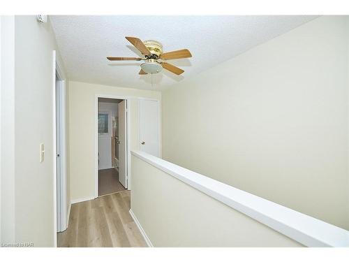 23-75 Ventura Drive, St. Catharines, ON - Indoor Photo Showing Other Room