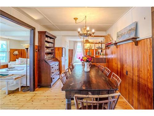 3728 Crystal Beach Drive, Crystal Beach, ON - Indoor Photo Showing Dining Room