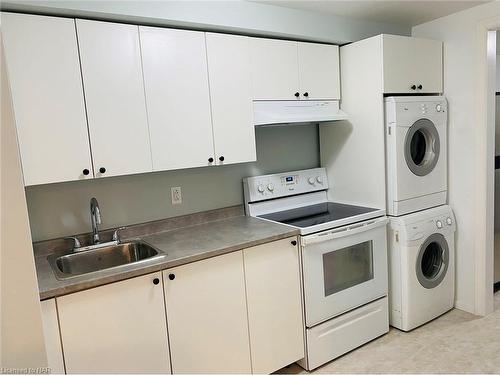 Basement-171 Woodrow Street, St. Catharines, ON - Indoor Photo Showing Laundry Room