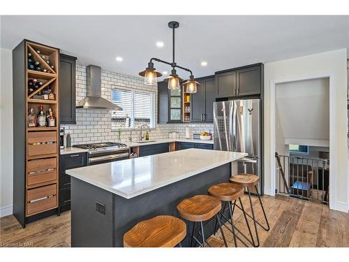 35 Loraine Drive, St. Catharines, ON - Indoor Photo Showing Kitchen With Upgraded Kitchen