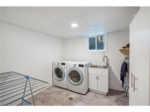 35 Loraine Drive, St. Catharines, ON - Indoor Photo Showing Laundry Room