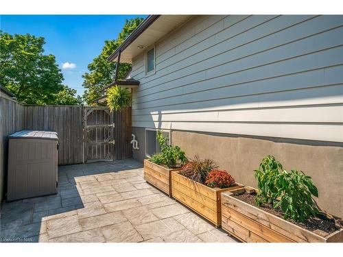 35 Loraine Drive, St. Catharines, ON - Outdoor With Deck Patio Veranda With Exterior