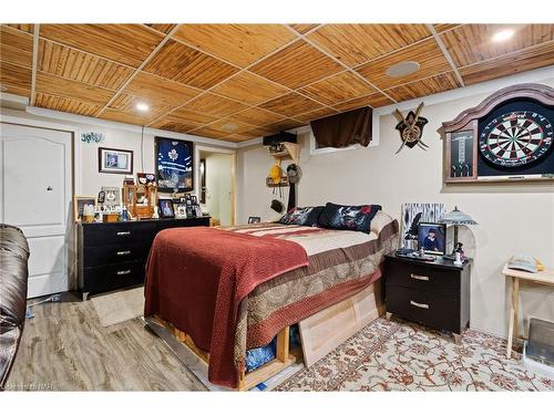 196 Martin Street, Welland, ON - Indoor Photo Showing Bedroom