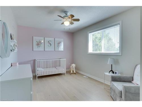 5 Saddler Street, Fonthill, ON - Indoor Photo Showing Bedroom