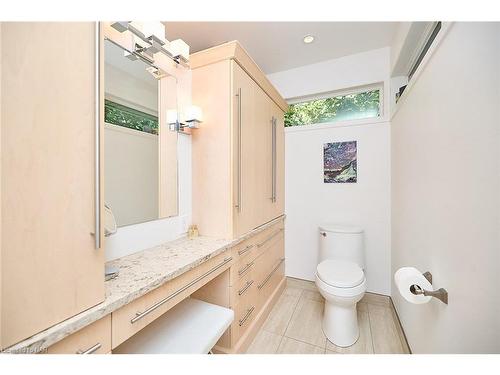 1681 Macdonald Drive, Fort Erie, ON - Indoor Photo Showing Bathroom