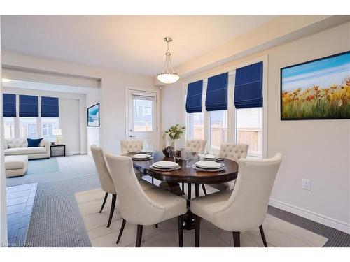 17 Hawthorn Avenue, Thorold, ON - Indoor Photo Showing Dining Room