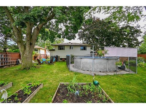 37 Bendingroad Crescent, St. Catharines, ON - Outdoor With Above Ground Pool With Backyard