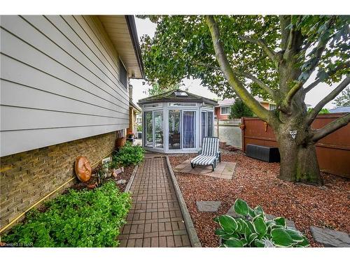 37 Bendingroad Crescent, St. Catharines, ON - Outdoor With Exterior