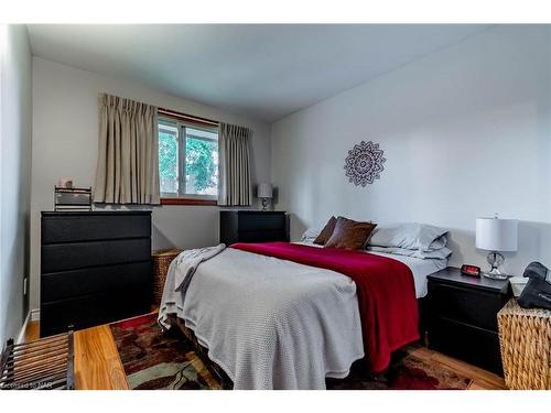 37 Bendingroad Crescent, St. Catharines, ON - Indoor Photo Showing Bedroom