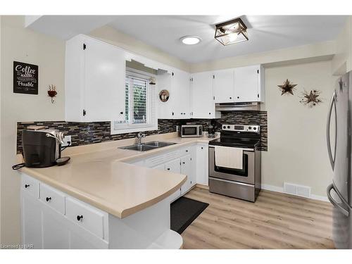 3 Cherrylane Drive, St. Catharines, ON - Indoor Photo Showing Kitchen With Double Sink