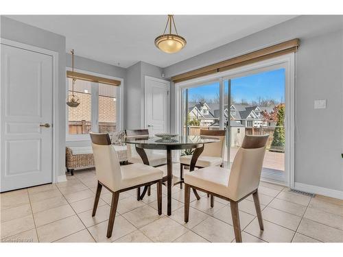 9349 Madison Crescent, Niagara Falls, ON - Indoor Photo Showing Dining Room