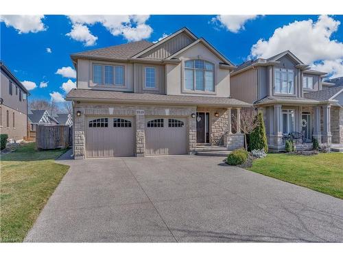 9349 Madison Crescent, Niagara Falls, ON - Outdoor With Deck Patio Veranda With Facade