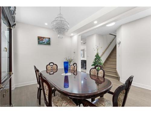 7673 Hackberry Trail, Niagara Falls, ON - Indoor Photo Showing Dining Room