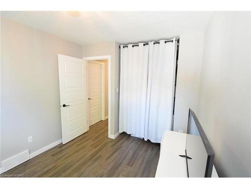 21 Fairlawn Crescent, Welland, ON - Indoor Photo Showing Other Room