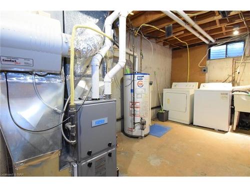 21 Fairlawn Crescent, Welland, ON - Indoor Photo Showing Laundry Room