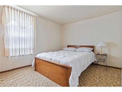 1 Nello Street, St. Catharines, ON - Indoor Photo Showing Bedroom