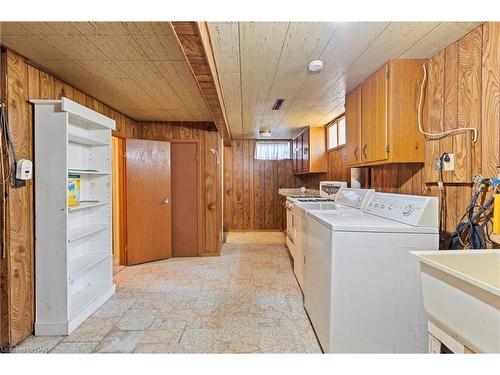 1 Nello Street, St. Catharines, ON - Indoor Photo Showing Laundry Room