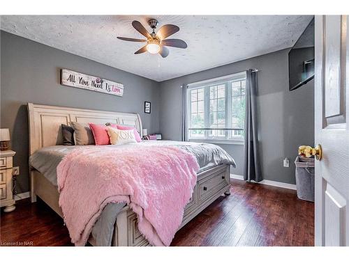 3135 Bethune Avenue, Ridgeway, ON - Indoor Photo Showing Bedroom