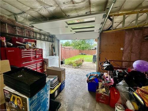 3135 Bethune Avenue, Ridgeway, ON - Indoor Photo Showing Garage