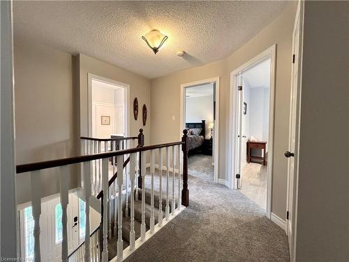 8 Meadowbrook Lane, Pelham, ON - Indoor Photo Showing Other Room