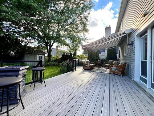 8 Meadowbrook Lane, Pelham, ON - Outdoor With Deck Patio Veranda With Exterior