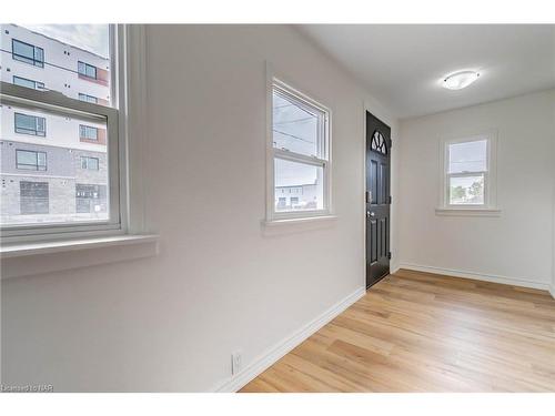 42 Chestnut Street, Port Colborne, ON - Indoor Photo Showing Other Room