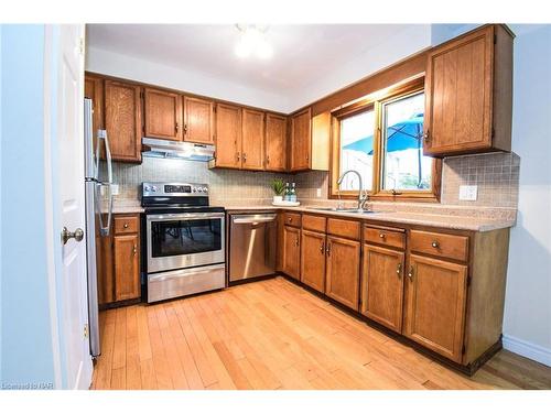 26-178 Scott Street, St. Catharines, ON - Indoor Photo Showing Kitchen