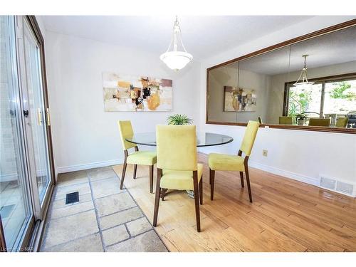 26-178 Scott Street, St. Catharines, ON - Indoor Photo Showing Dining Room