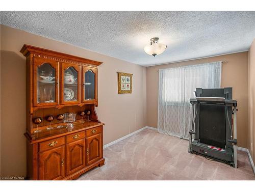 8 Mcnicholl Circle, St. Catharines, ON - Indoor Photo Showing Other Room