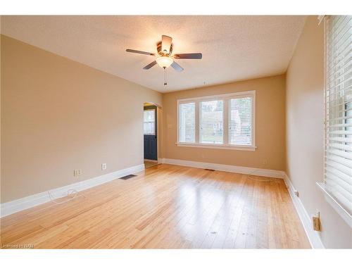 33 Dufferin Street, Welland, ON - Indoor Photo Showing Other Room