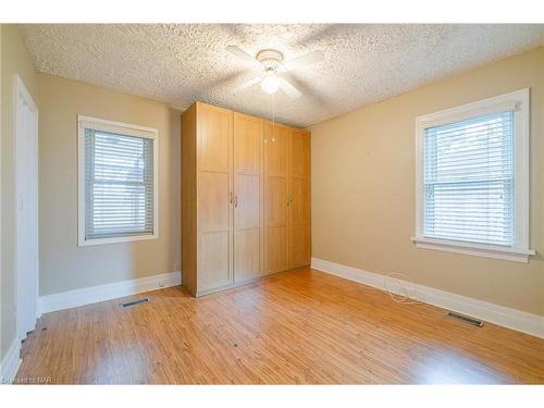 33 Dufferin Street, Welland, ON - Indoor Photo Showing Other Room