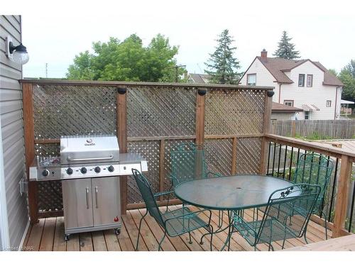 438 Mcalpine Avenue N, Welland, ON - Outdoor With Deck Patio Veranda With Exterior